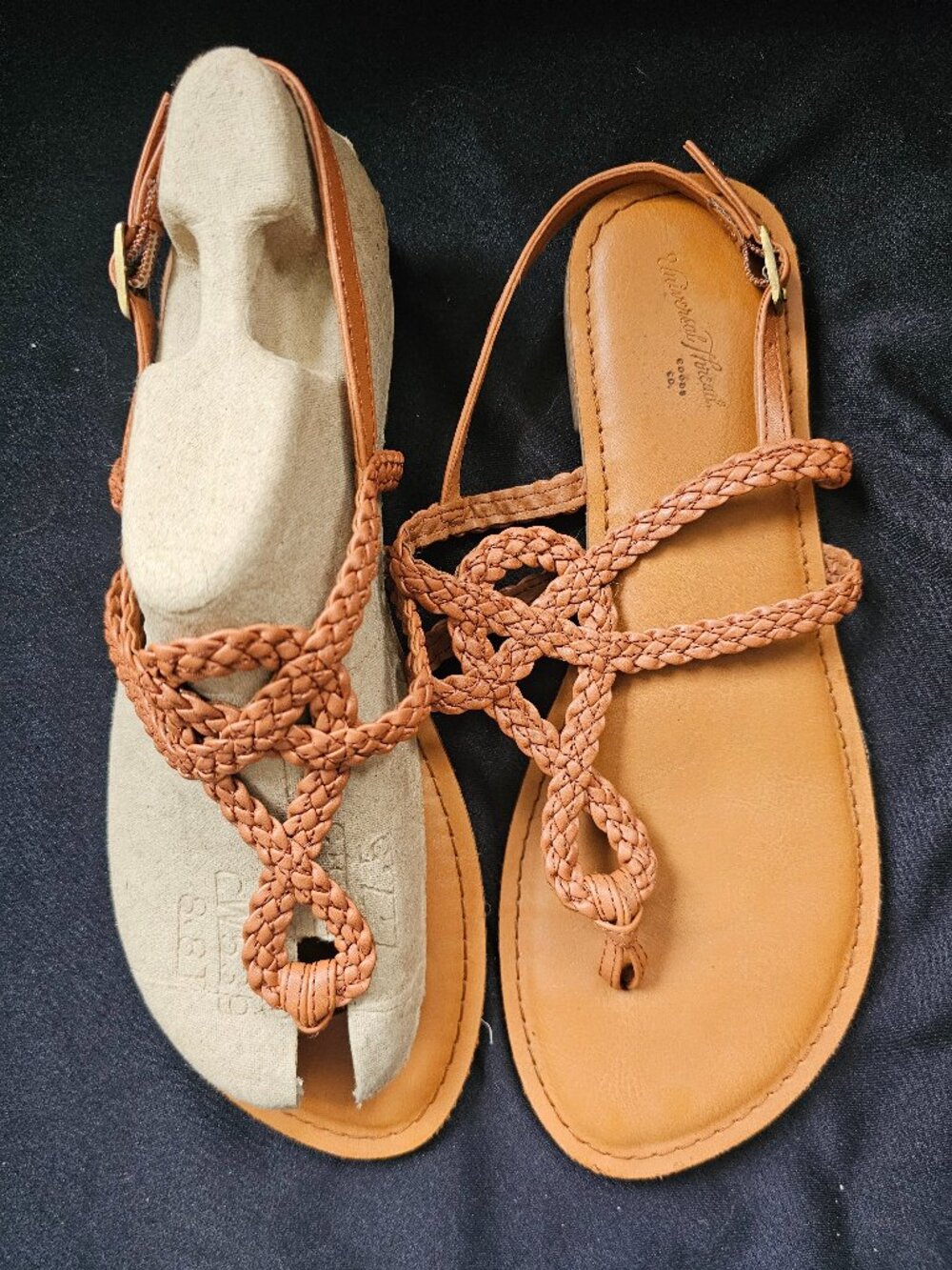 Sz 8.5 Tan Strap Sandal Braided Design Like New